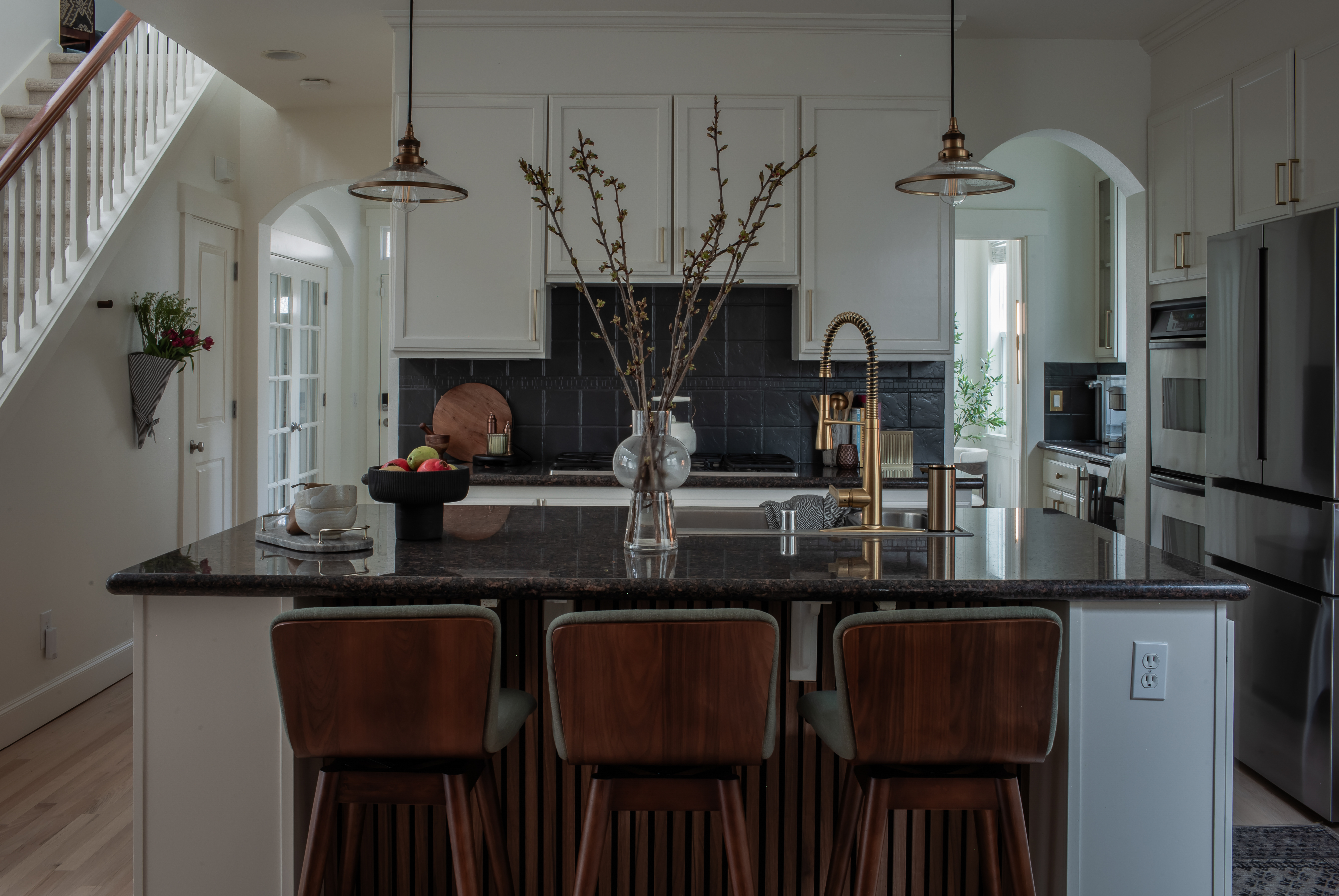 Elegant modern living room interior design by NM Design Studio in Redmond WA featuring luxury furnishings and natural lighting